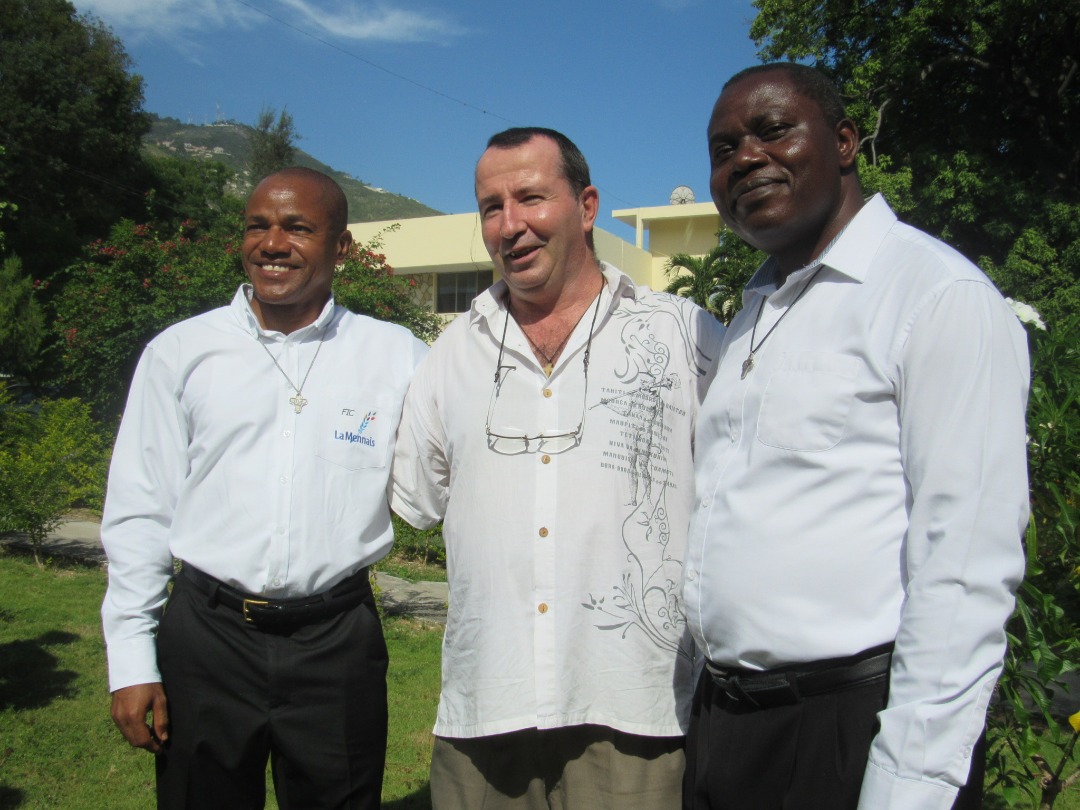 3 GRACES EN HAITI. 2 Frères s’engagent à vie, 4 font leurs 1ers vœux et